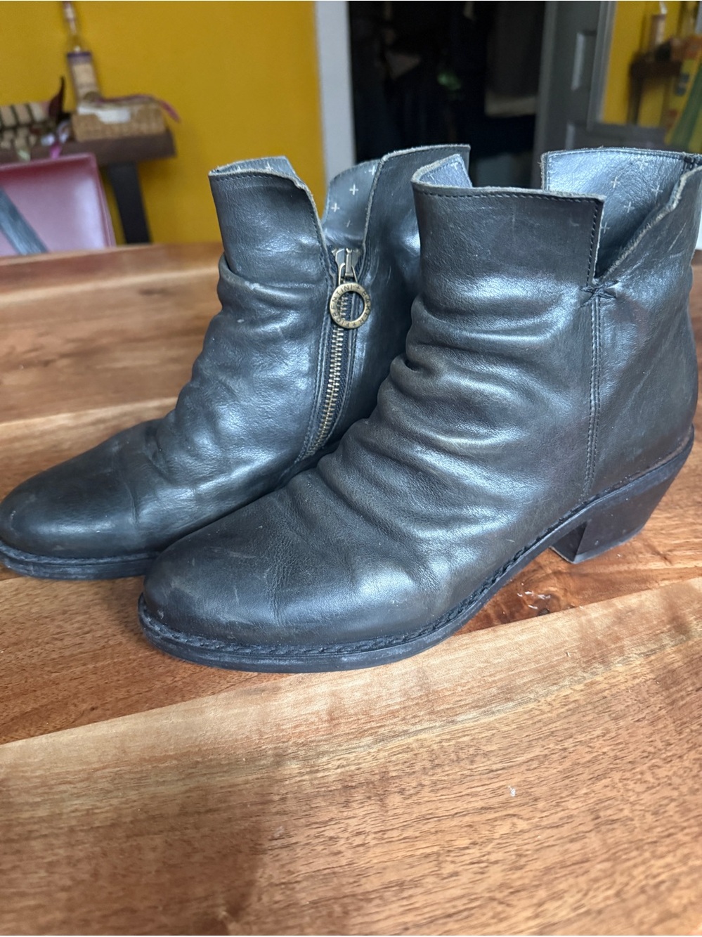 Genuine Fiorentino Baker "Elina" boots size 40